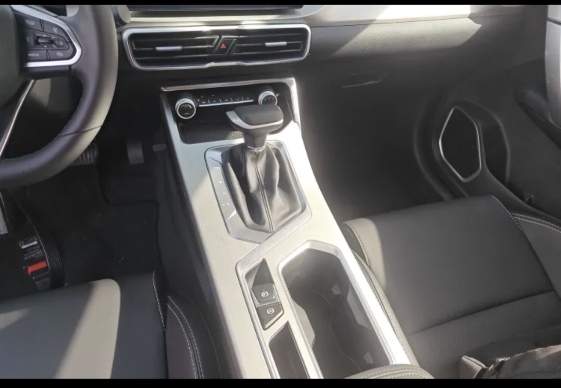 GEELY Coolray 2024 car image #13
