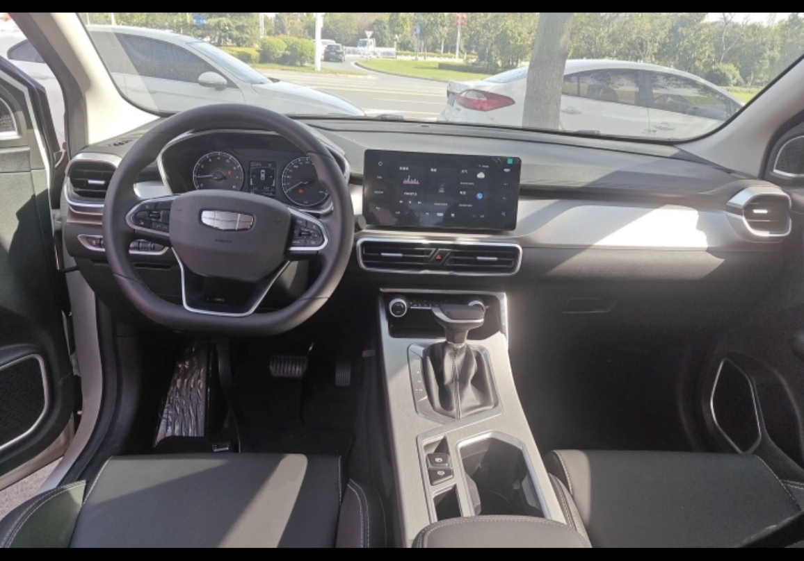 GEELY Coolray 2024 car image #8