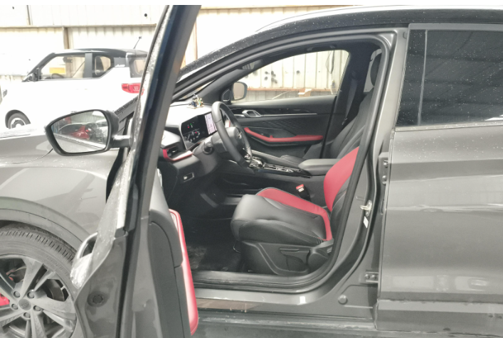 GEELY Coolray 2023 car image #4