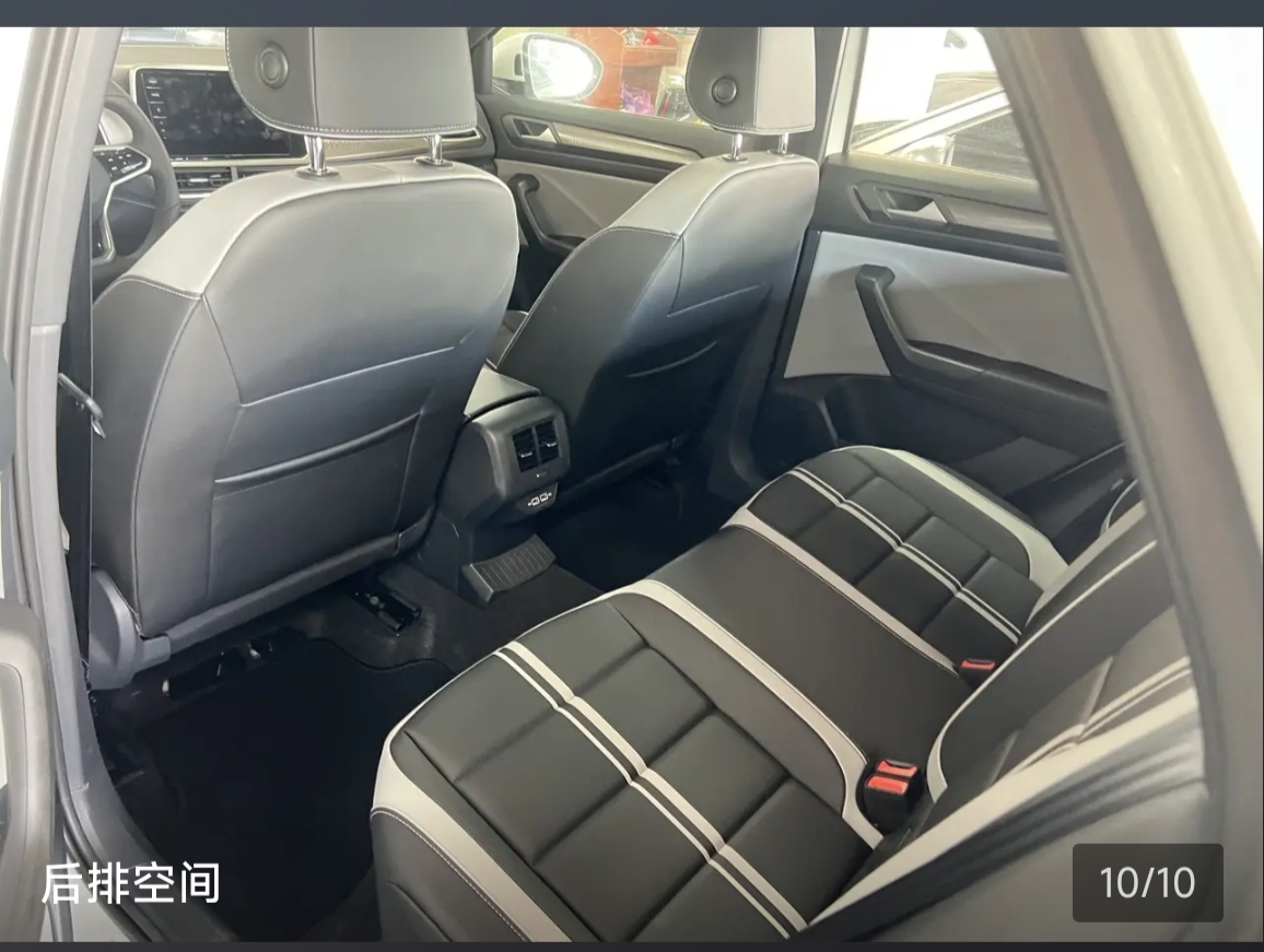 Volkswagen T-Roc 2025 #4 Volkswagen T-Roc 2025 car image #4