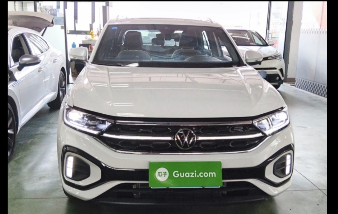 Volkswagen T-Roc 2025 car image #4