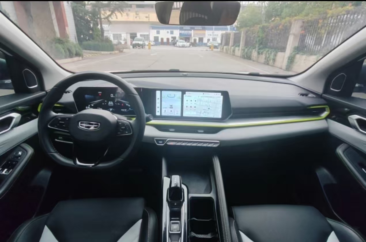 GEELY Coolray 2022 immagine di auto #8