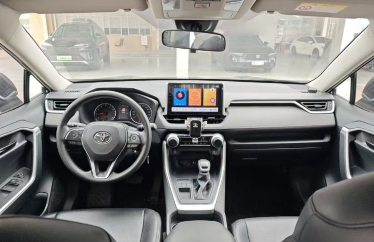 Toyota RAV4 2020 car image #6