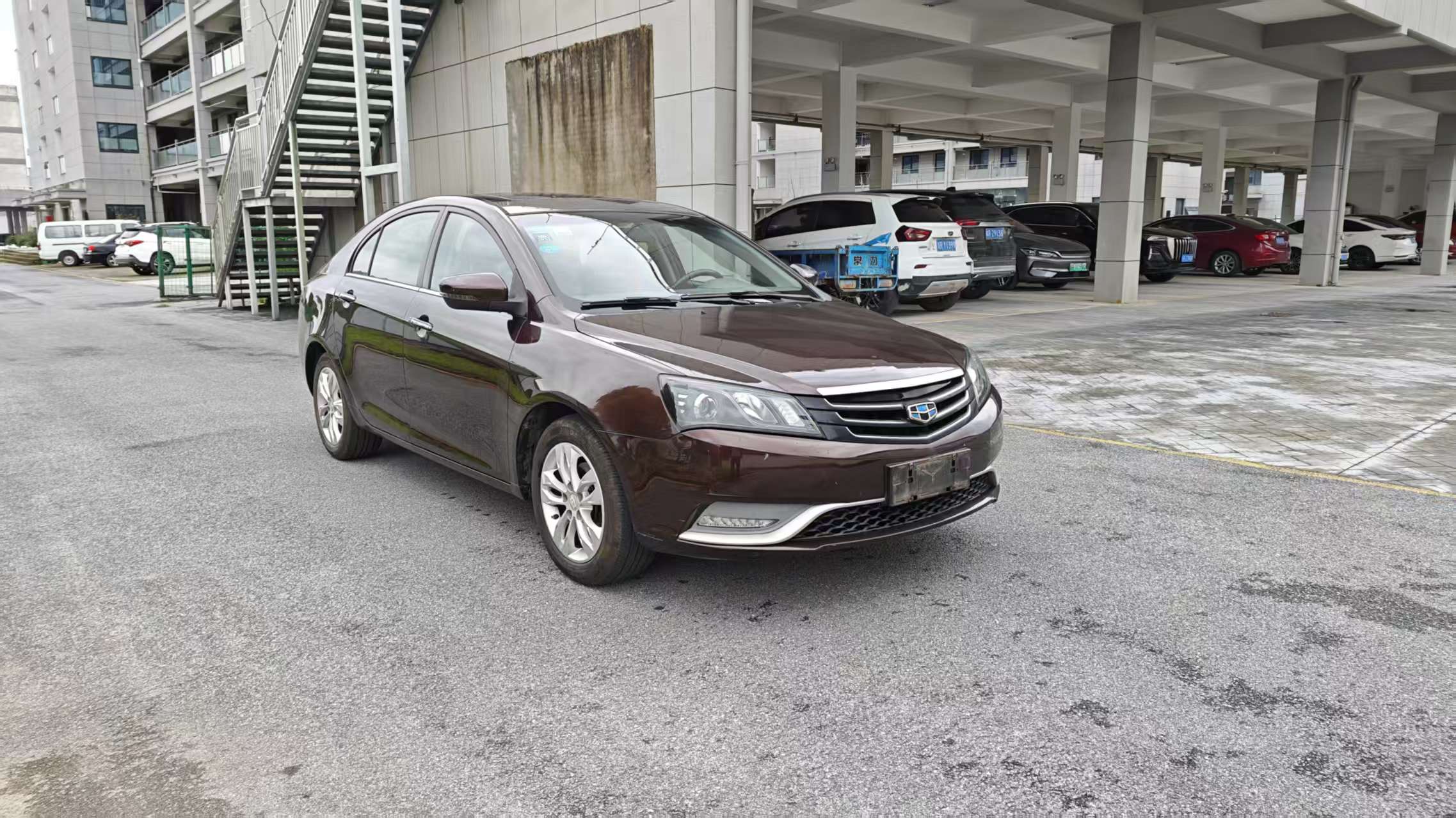 GEELY Emgrand 2015 #3 GEELY Emgrand 2015 car image #3