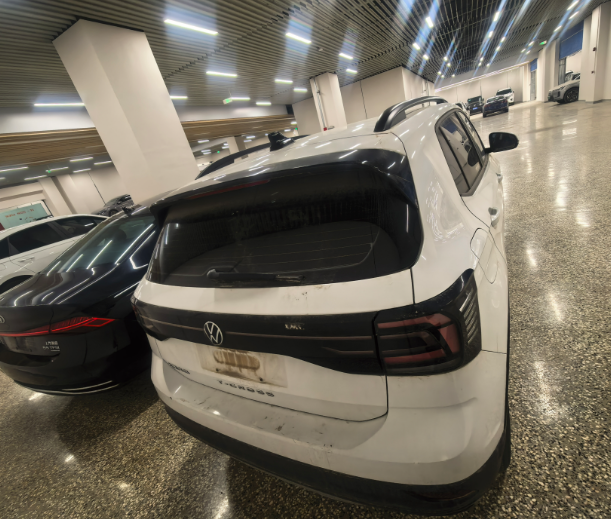 Volkswagen T-Cross 2023 car image #4