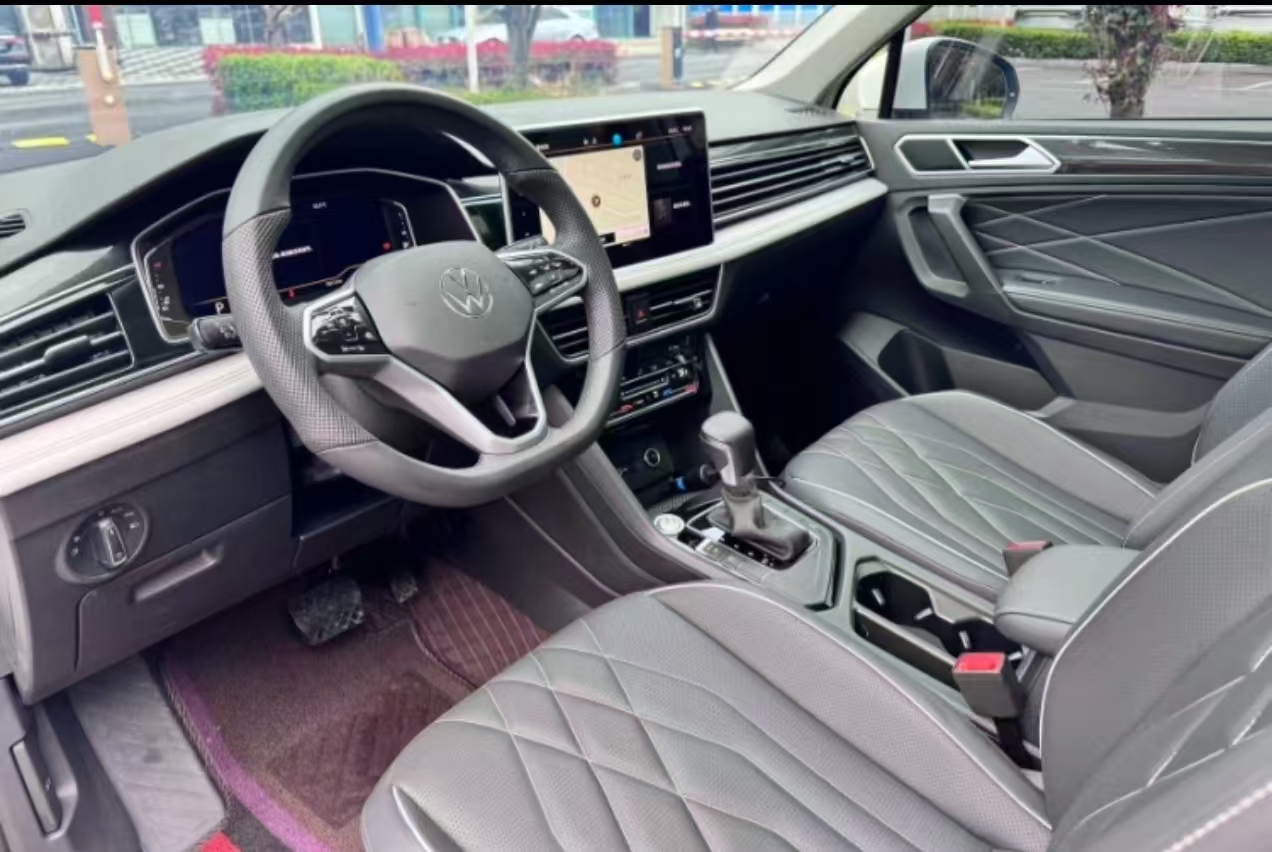 Volkswagen Tiguan L 2023 car image #5