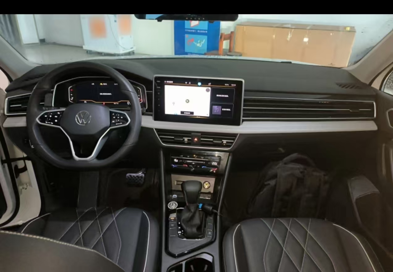 Volkswagen Tiguan L 2023 car image #7
