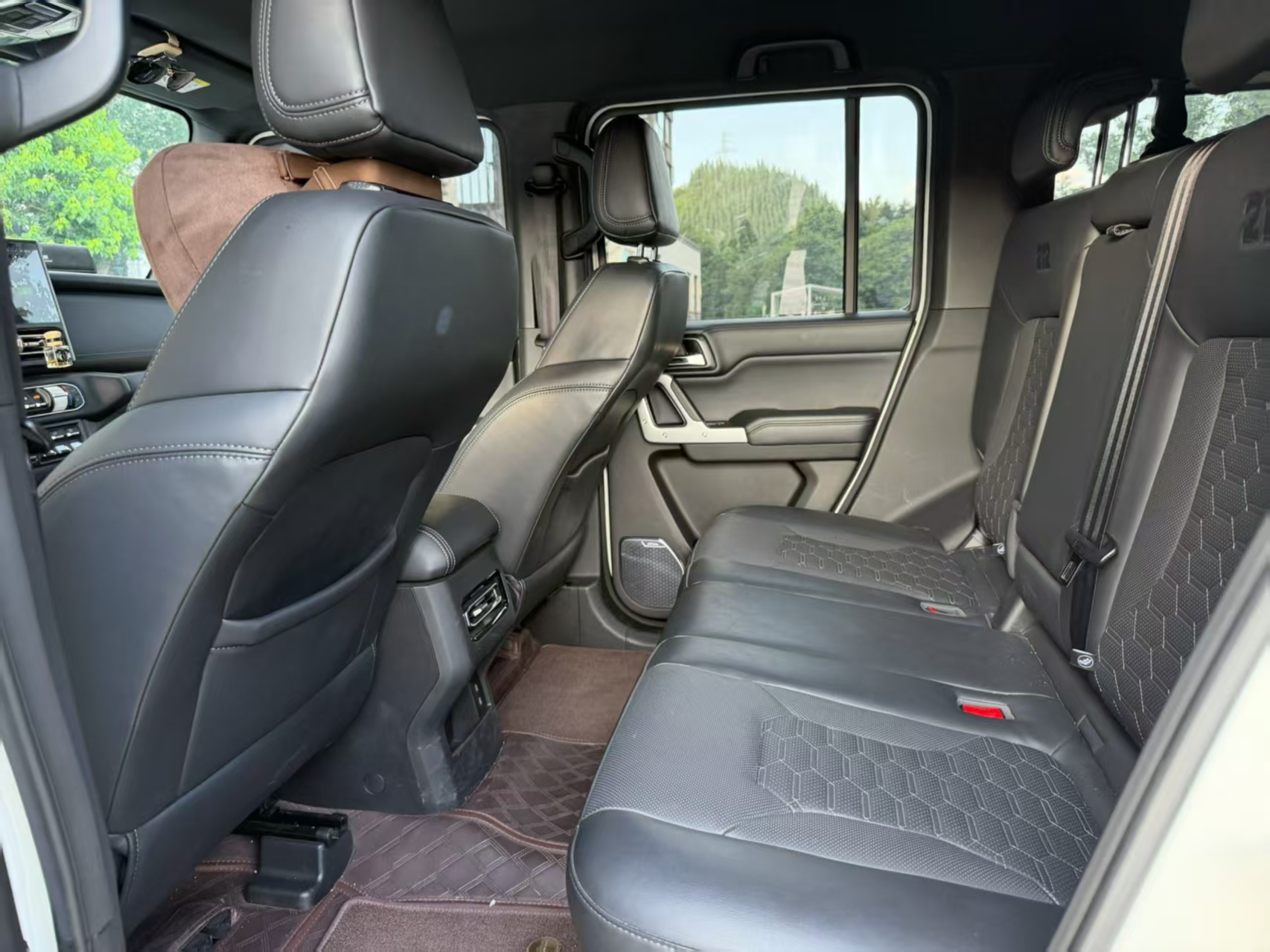 2025 car image #10