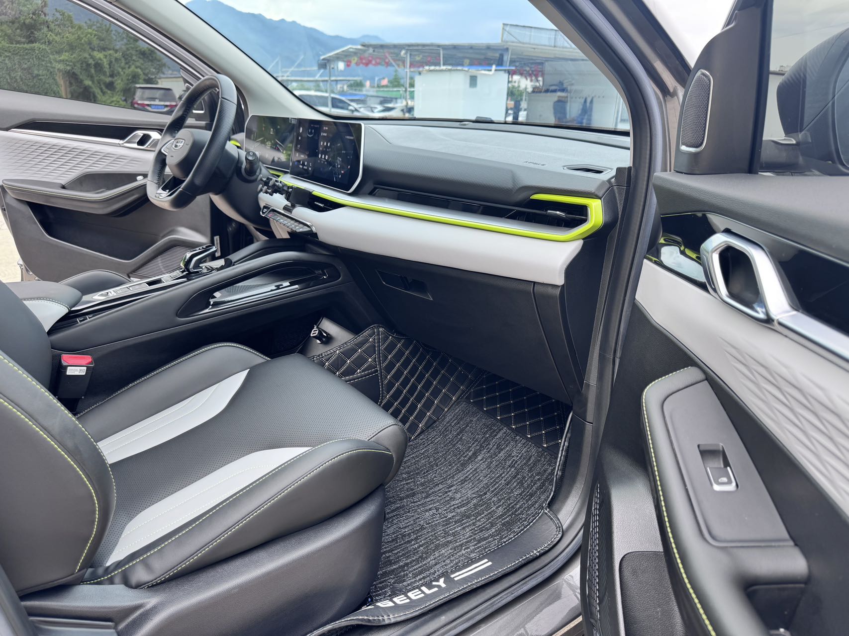 GEELY Coolray 2023 #7 GEELY Coolray 2023 car image #7
