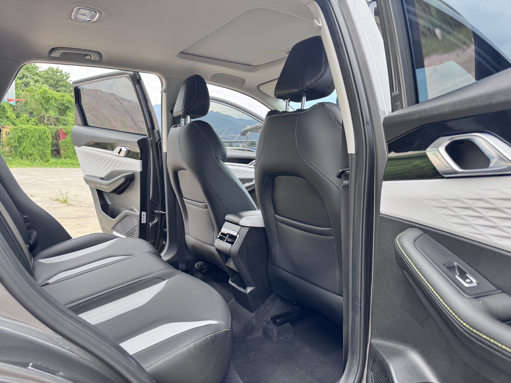 GEELY Coolray 2023 #2 GEELY Coolray 2023 car image #2