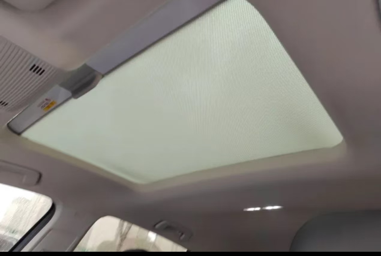 Volkswagen Golf 2023 car image #3