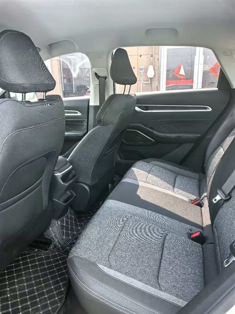 GEELY Emgrand 2023 car image #2
