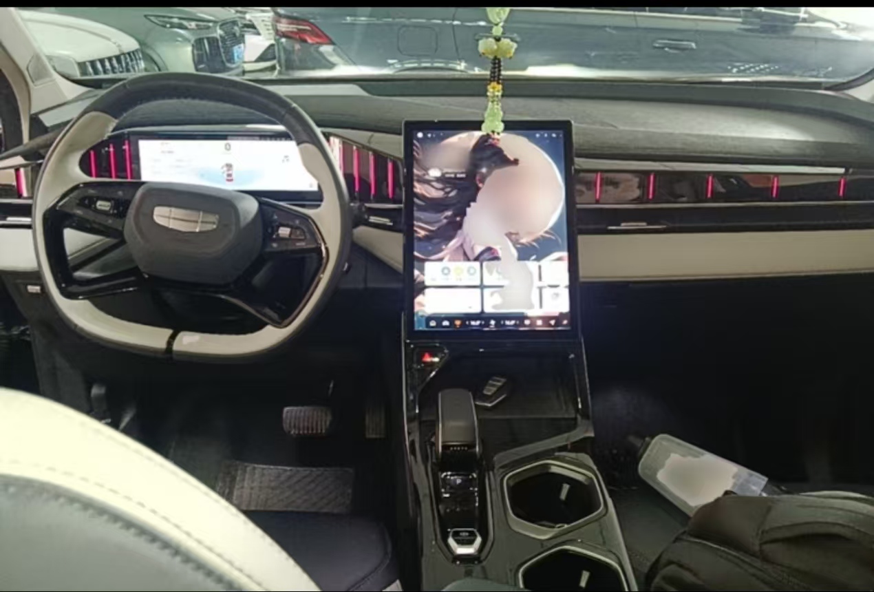 GEELY Boyue L 2023 car image #7