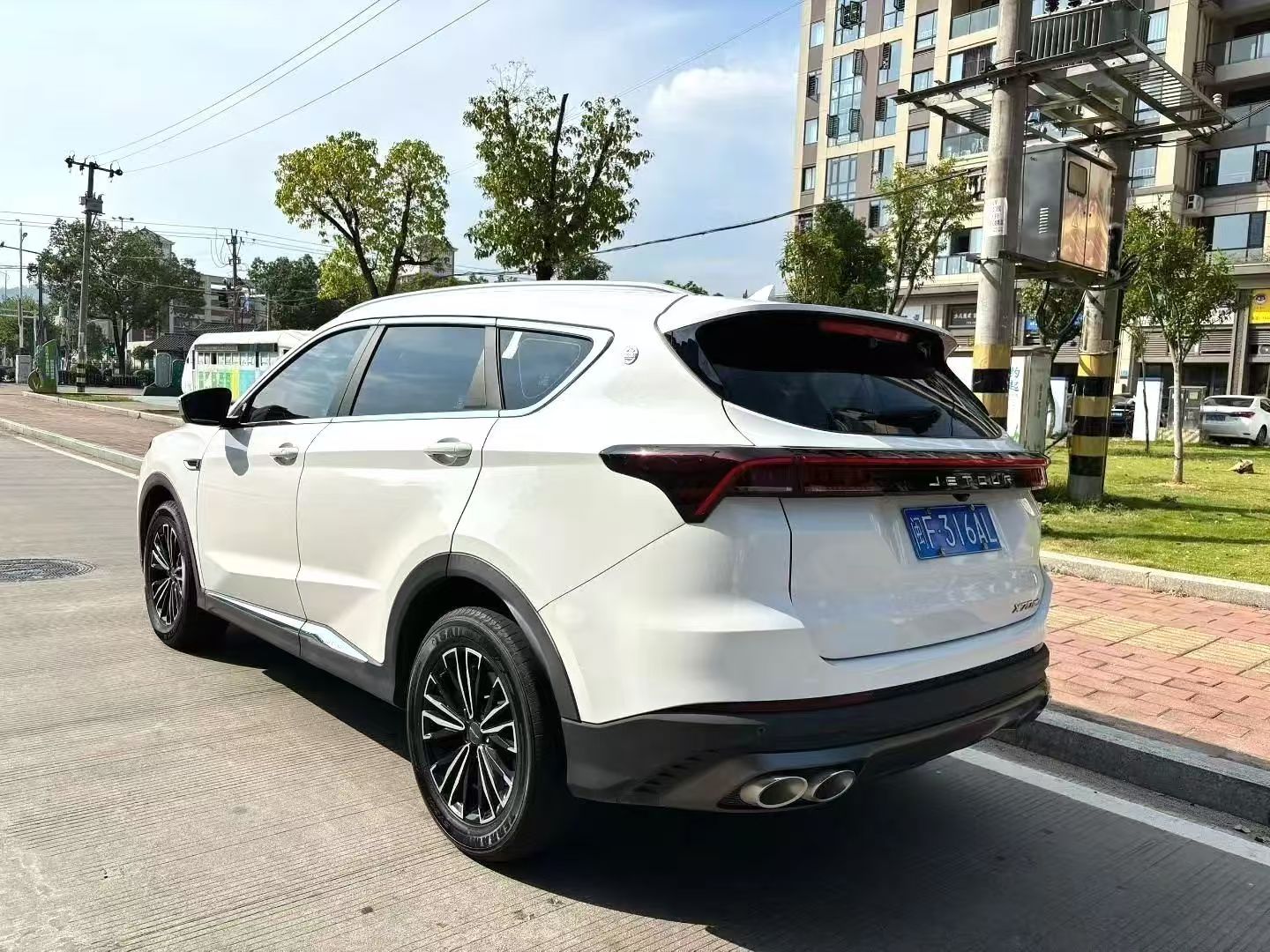 Jetour X70 PLUS 2022 immagine di auto #9