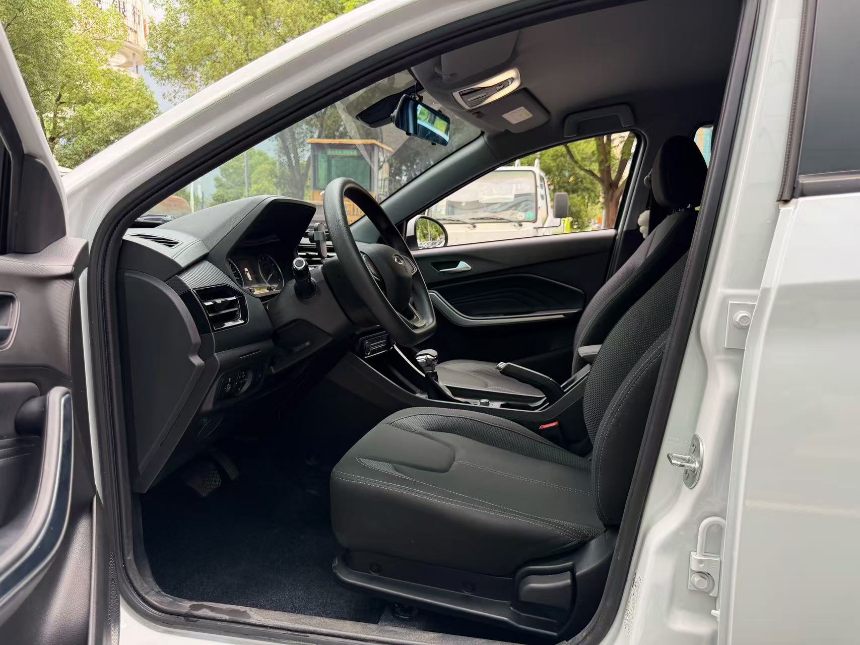 Chery Tiggo 3x 2024 immagine di auto #8