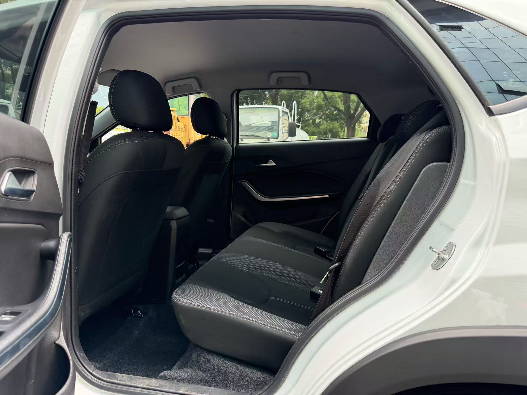 Chery Tiggo 3x 2024 immagine di auto #2