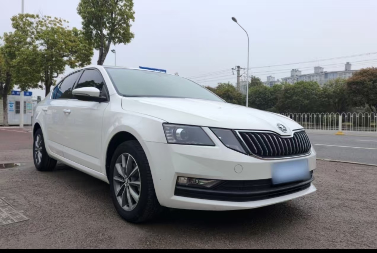 Skoda Octavia 2023 immagine di auto #3