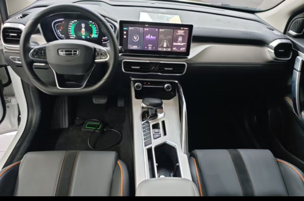 GEELY Coolray 2023 car image #8