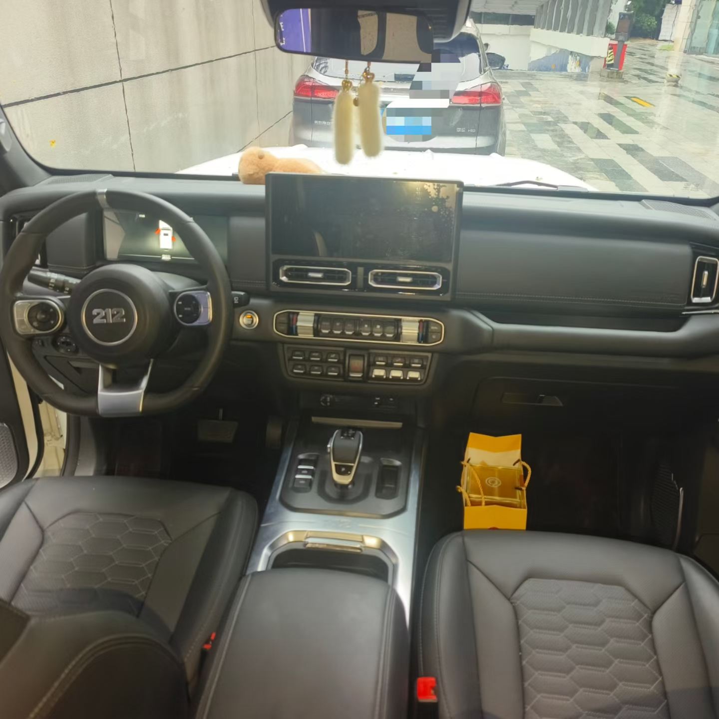 2025 car image #9