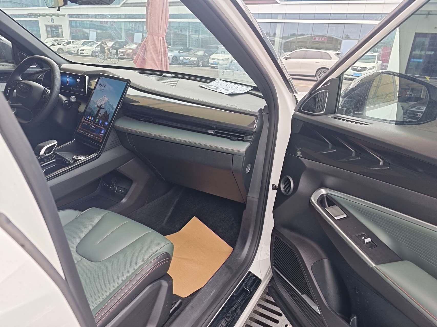 GEELY Boyue 2024 car image #10