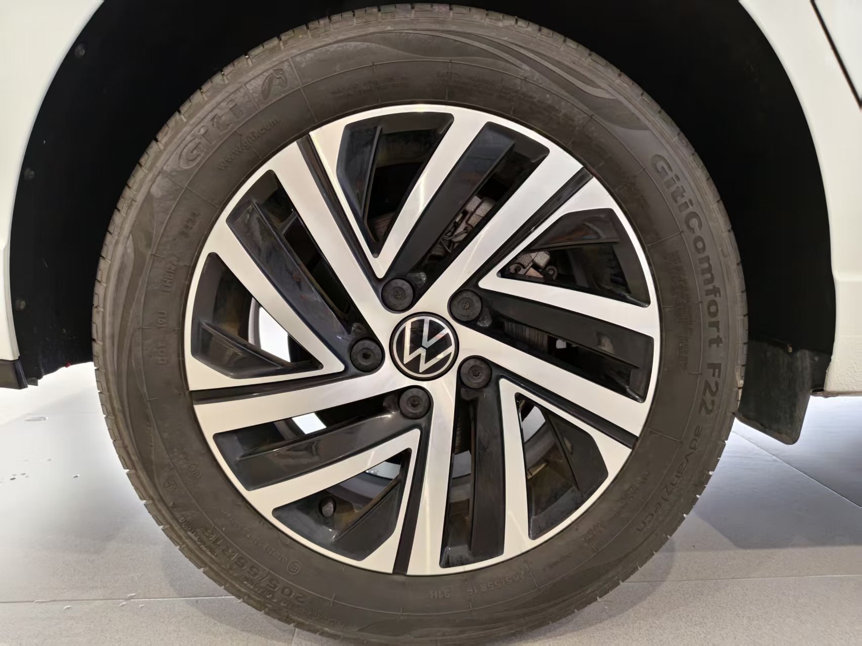 Volkswagen Lavida 2024 car image #10
