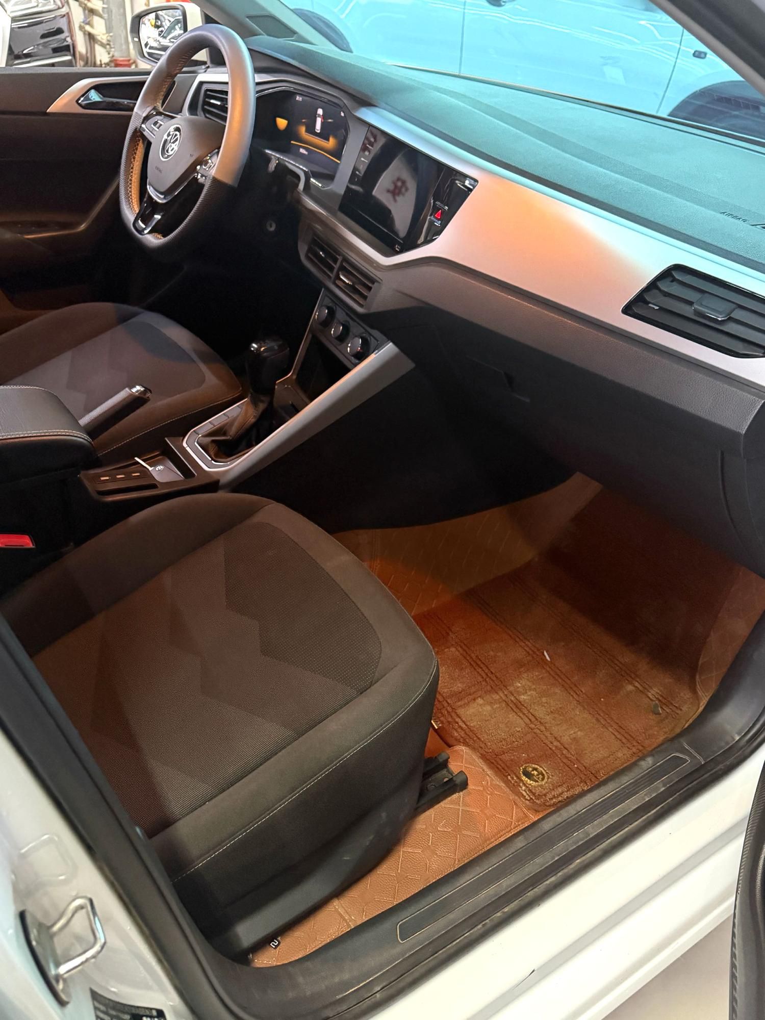 Volkswagen Polo 2024 car image #4