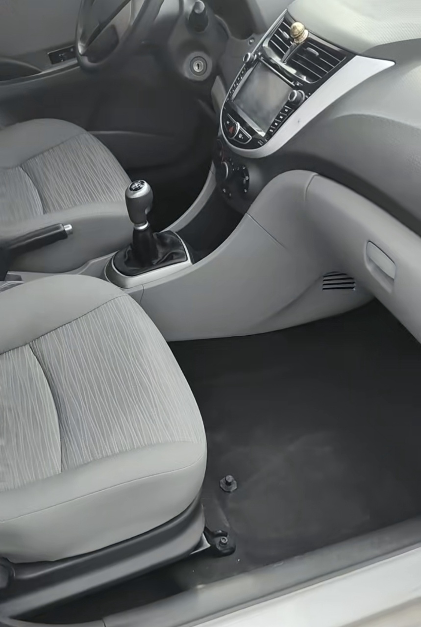 Hyundai Reina 2014 immagine di auto #3