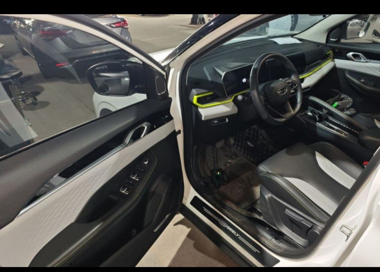 GEELY Coolray 2023 imagen de coche #6