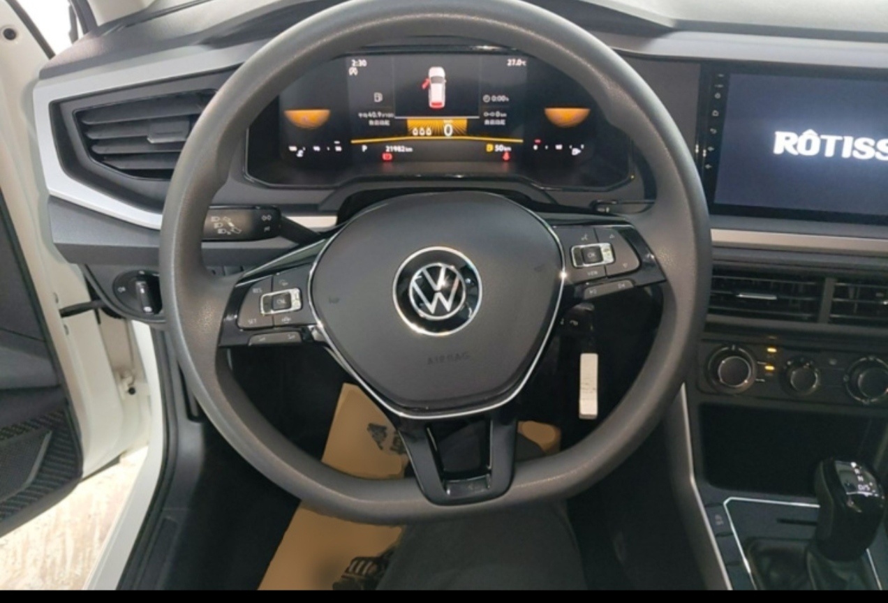 Volkswagen Polo 2023 car image #6
