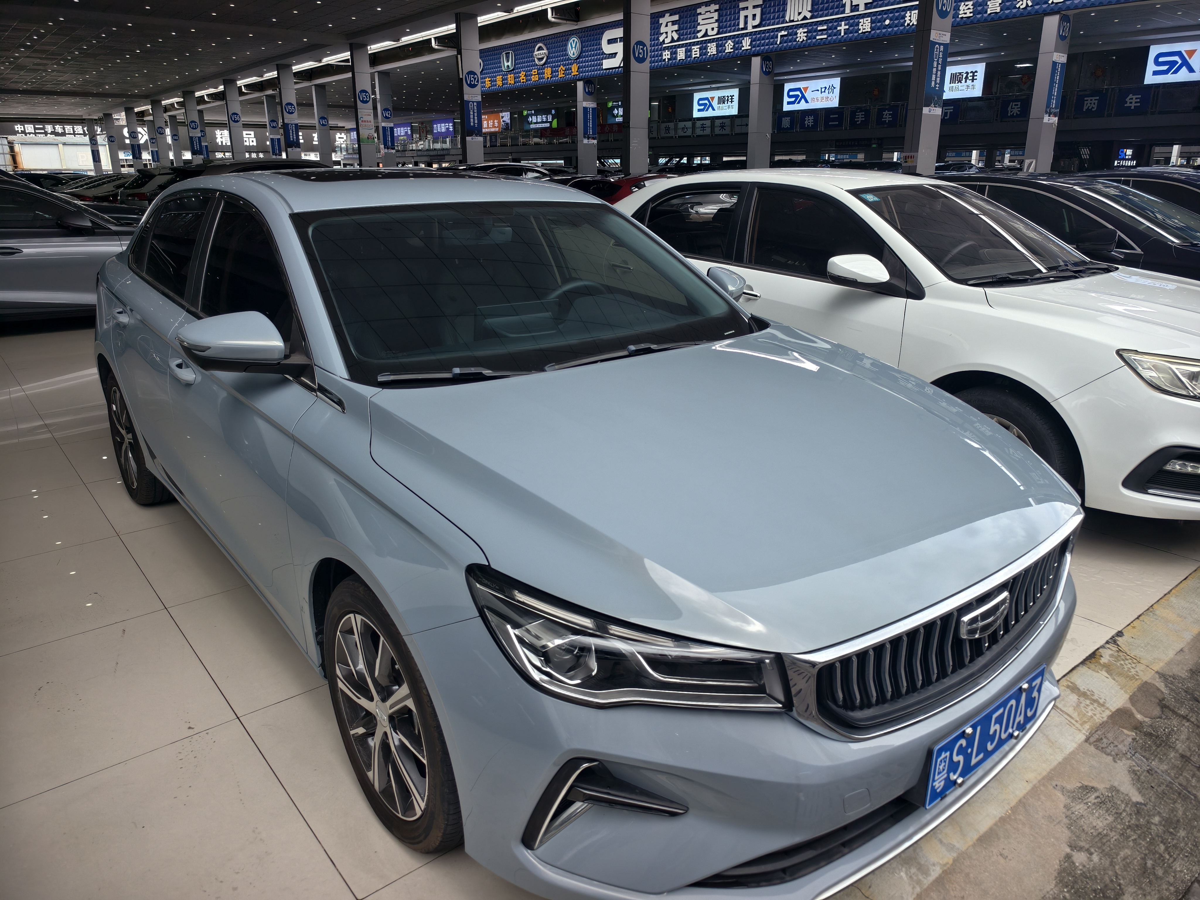 GEELY Emgrand 2023 صورة سيارة 