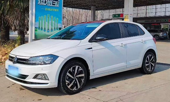 Volkswagen Polo 2023 car image #2
