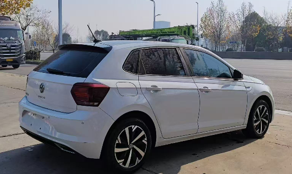 Volkswagen Polo 2023 car image #3