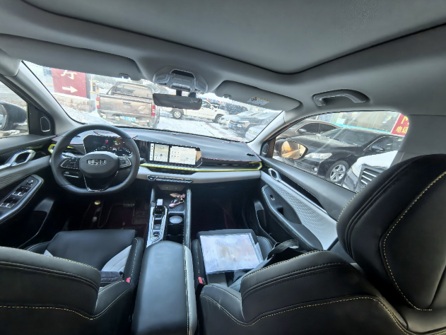 GEELY Coolray 2023 car image #5