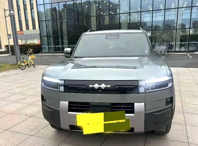 方程豹 钛7 2025 汽车图片 #2