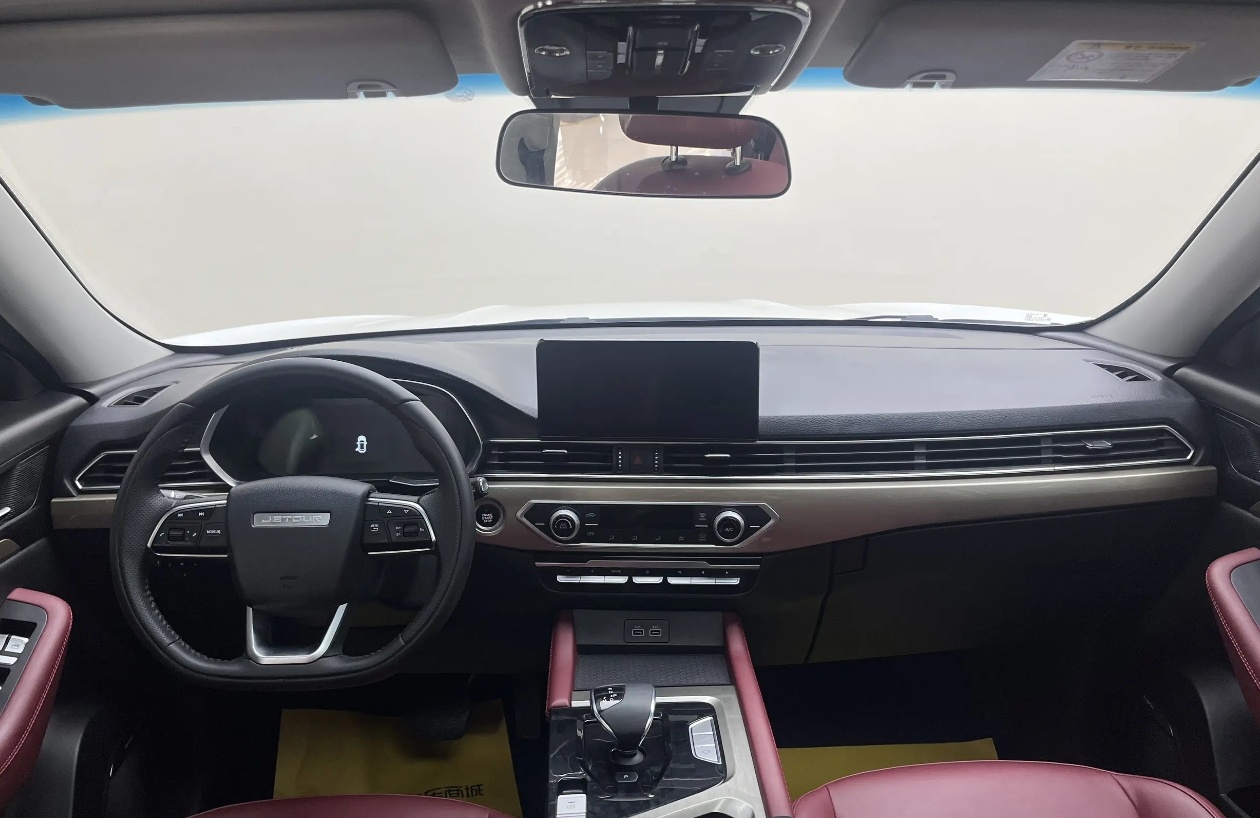 Jetour X70 2024 car image #4