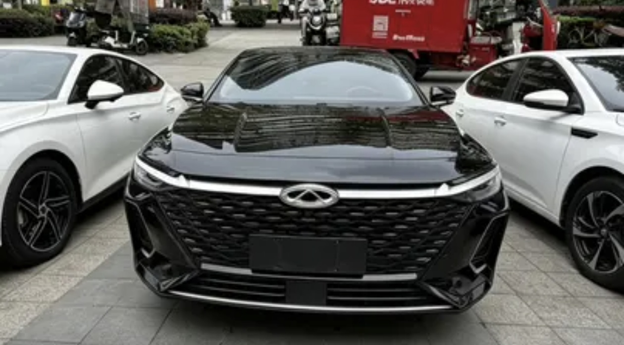 Chery Arrizo 8 2023 car image #2