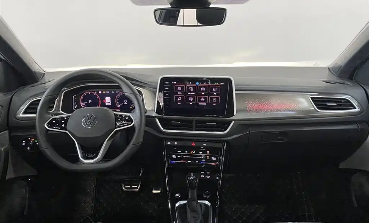 Volkswagen T-Roc 2025 car image #6