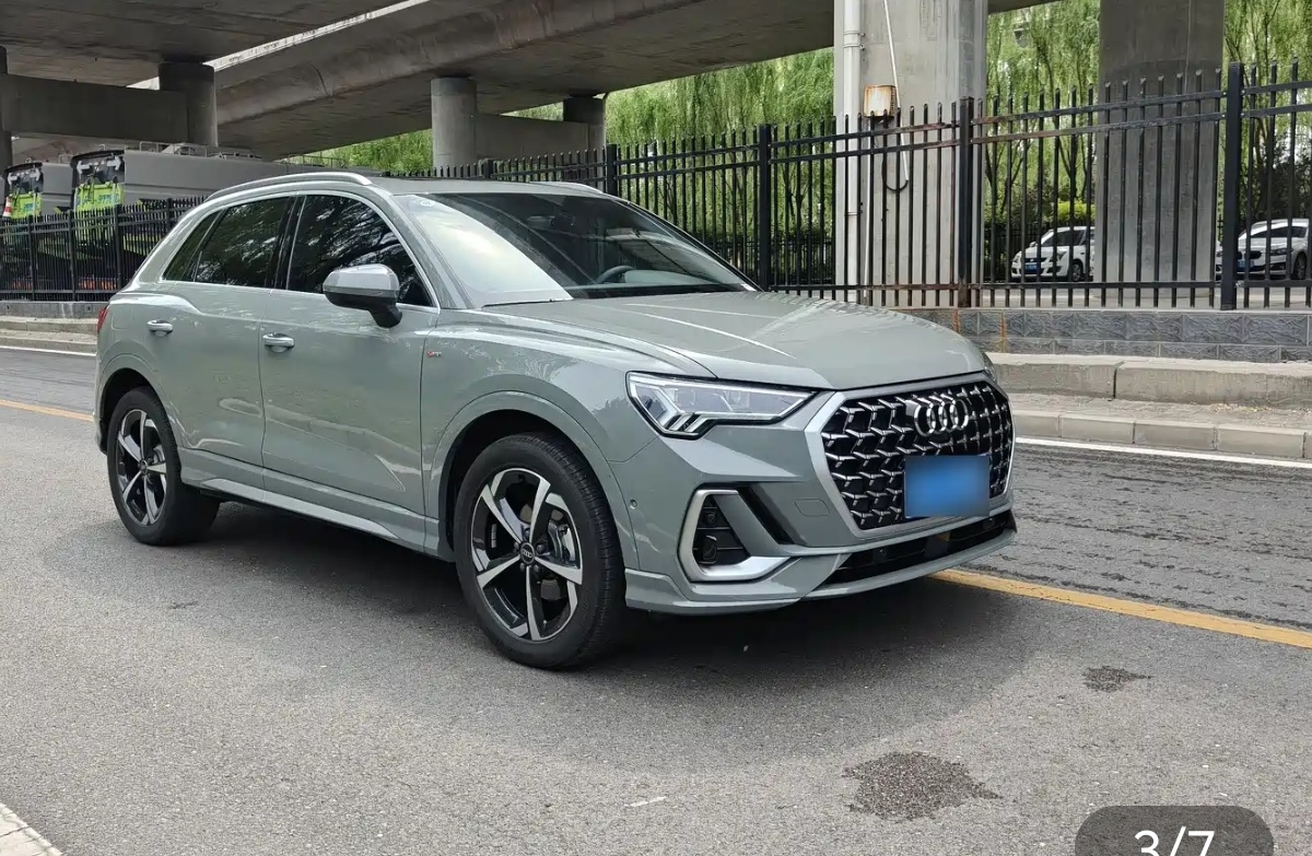 Audi Q3 2025 Audi Q3 2025 car image