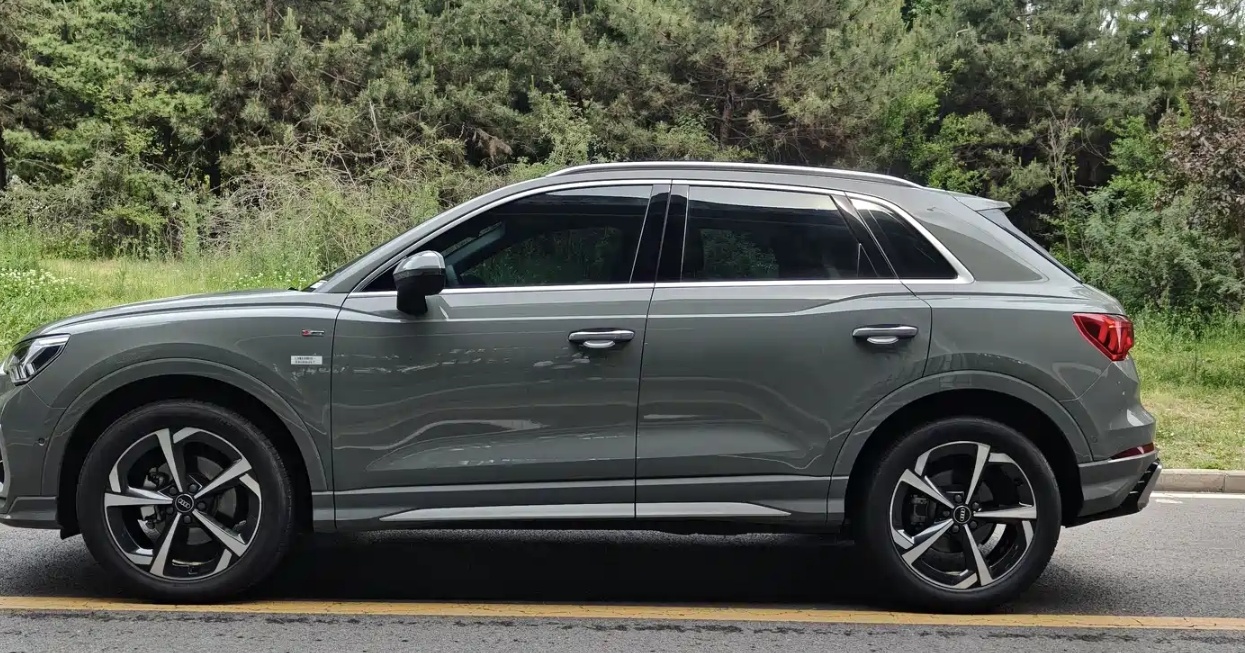 Audi Q3 2025 #2 Audi Q3 2025 car image #2