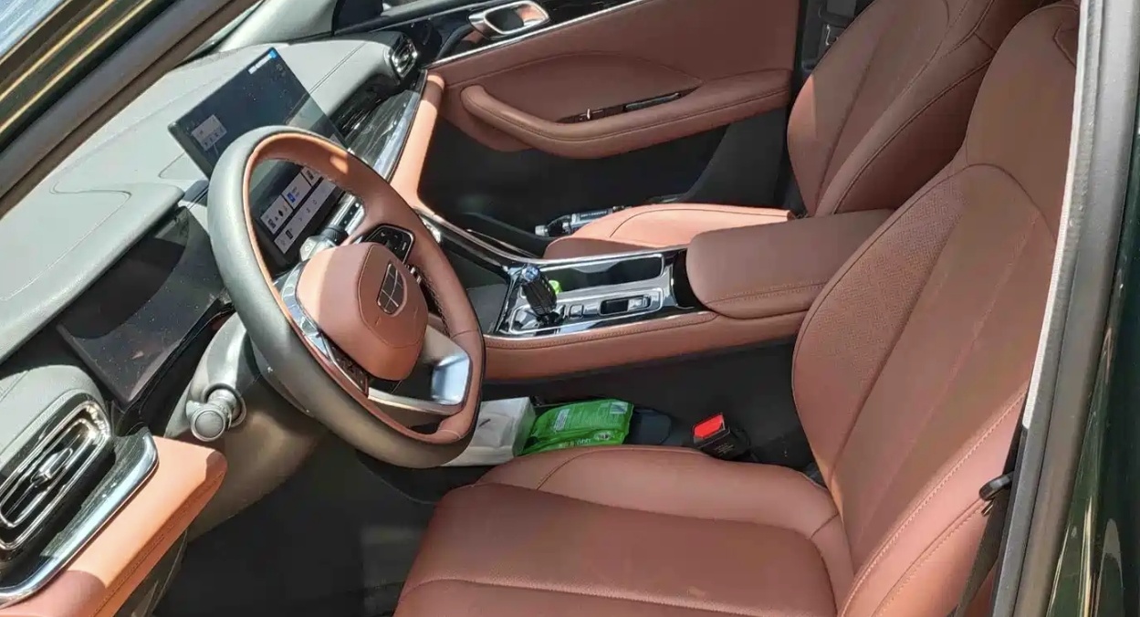 GEELY Emgrand 2025 #4 GEELY Emgrand 2025 image de voiture #4