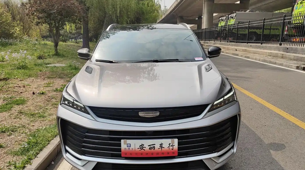 GEELY Coolray 2025 صورة سيارة #2