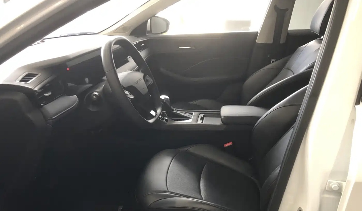 Roewe i5 2024 صورة سيارة #4