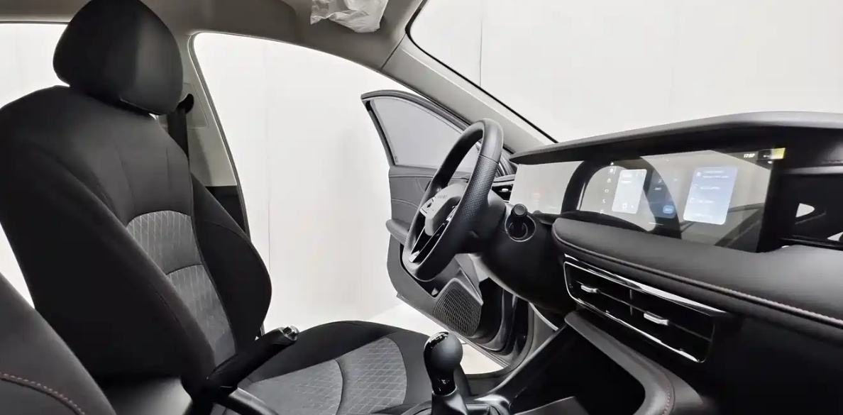 Roewe i5 2025 #4 Roewe i5 2025 car image #4
