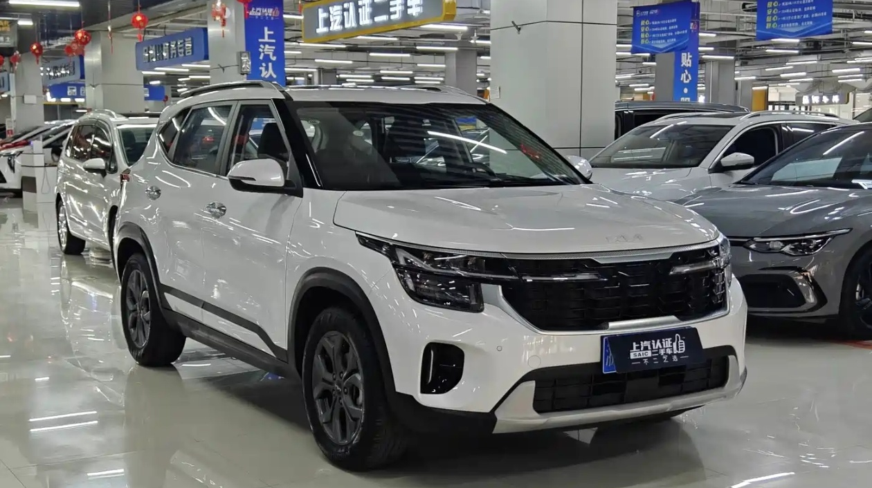 Kia Seltos 2025 car image #5