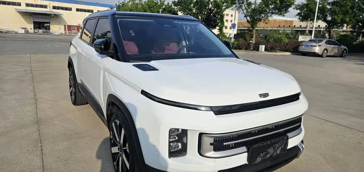 GEELY ICON 2024 car image 
