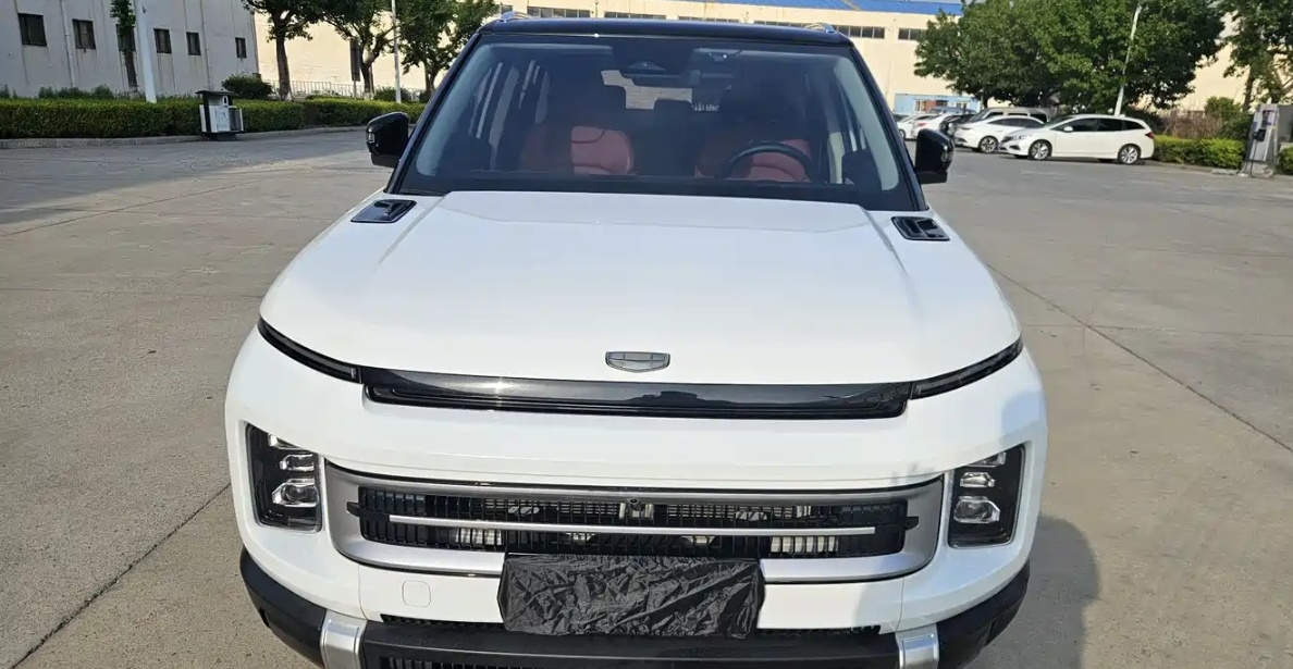GEELY ICON 2024 car image #5