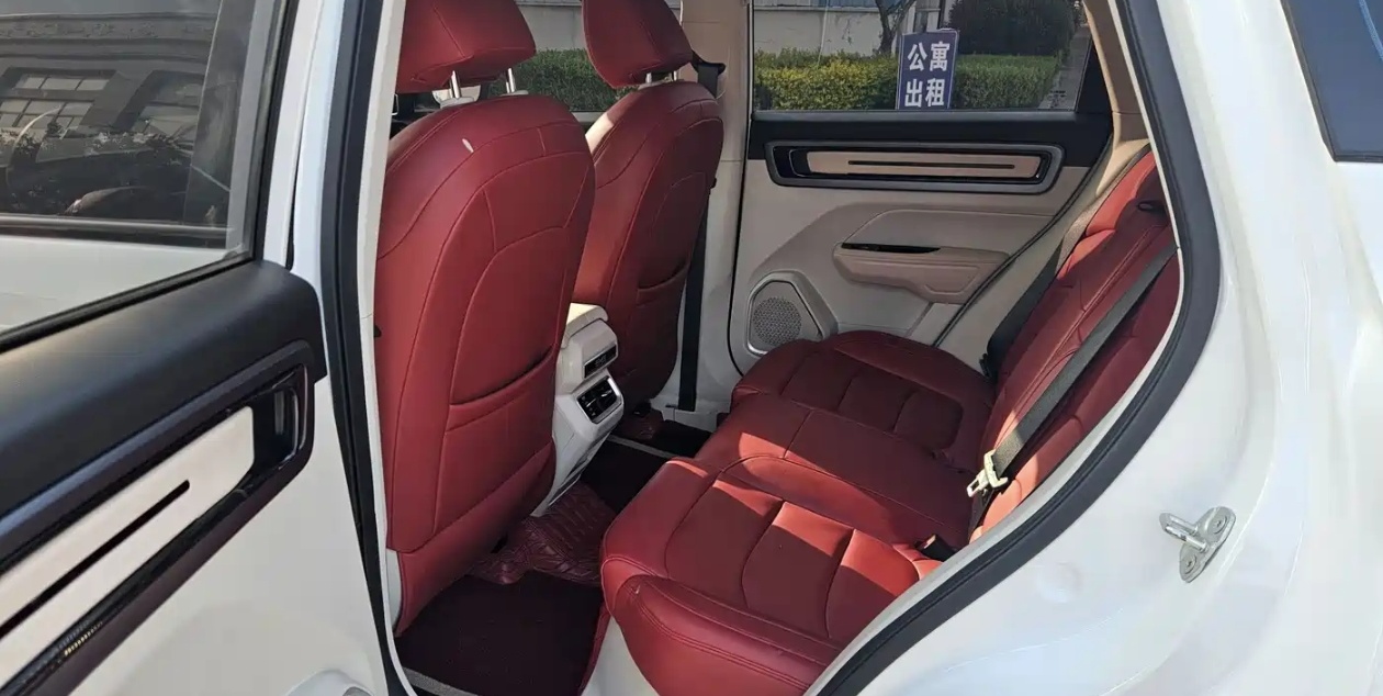 GEELY ICON 2024 car image #3