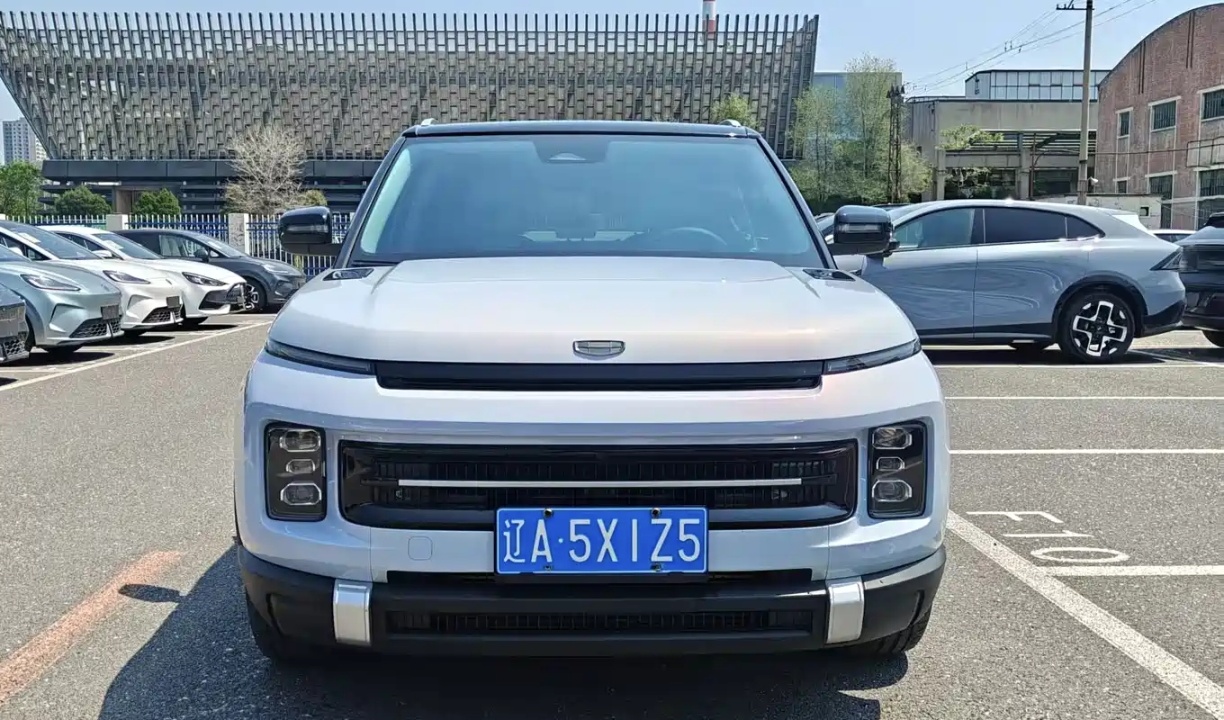 GEELY ICON 2024 car image 