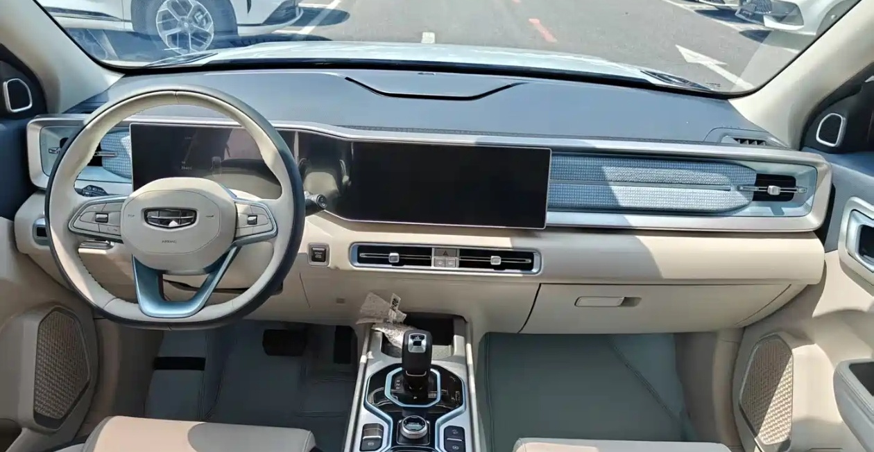 GEELY ICON 2024 car image #2