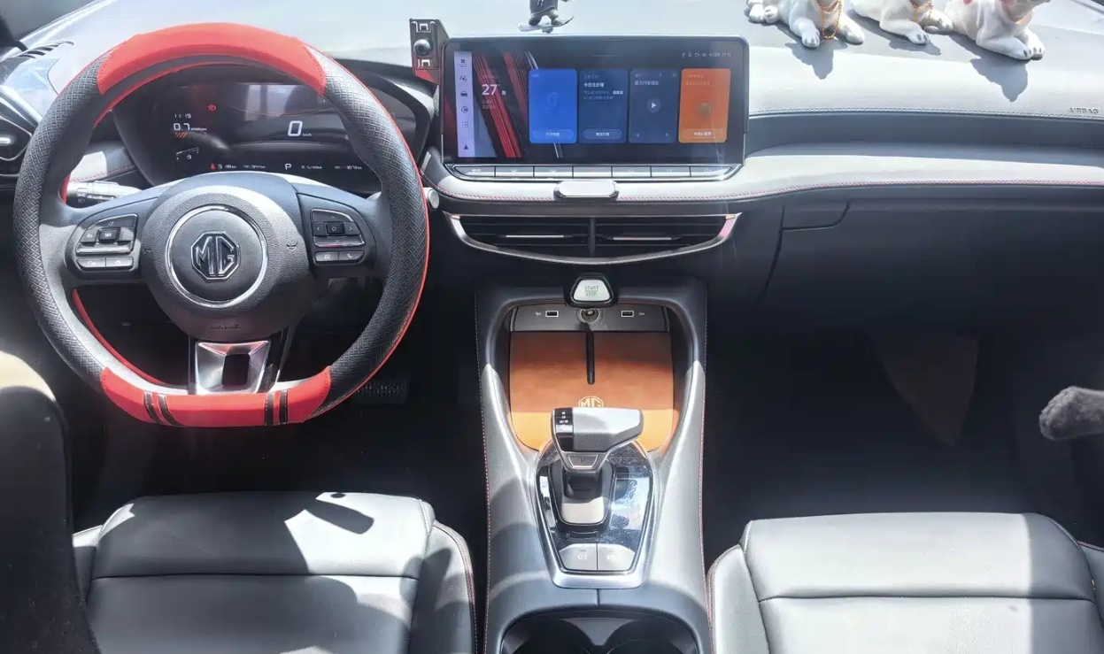 MG 5 2025 imagen de coche #5